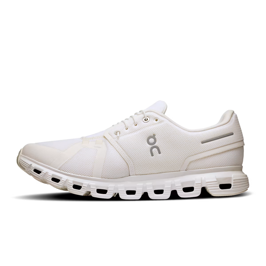 On Running Cloud 6 Triple White (M)