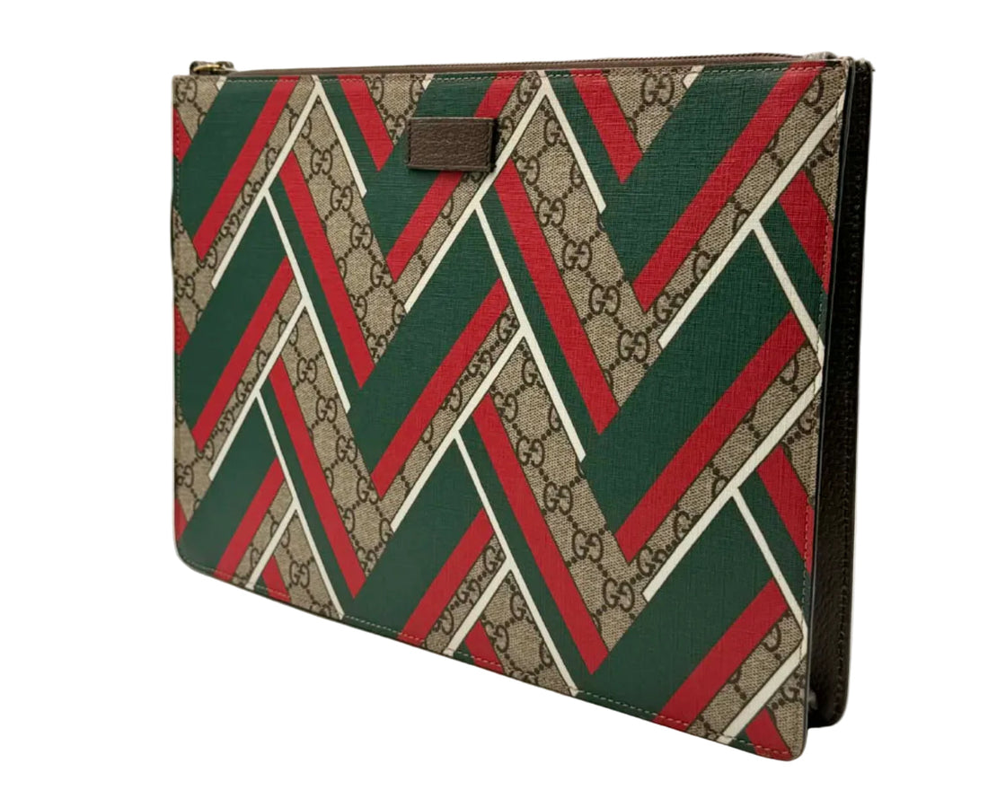 Gucci GG Supreme Chevron Pouch (Like new) WJMRYVJ