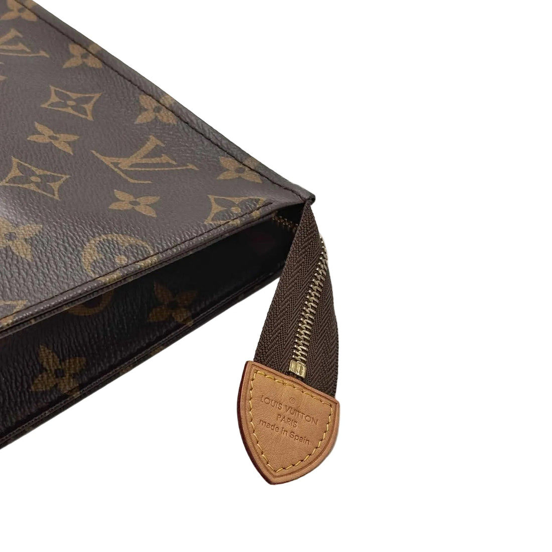 Louis Vuitton Toiletry Pouch 26 Monogram Brown (Like new) 87XTR64