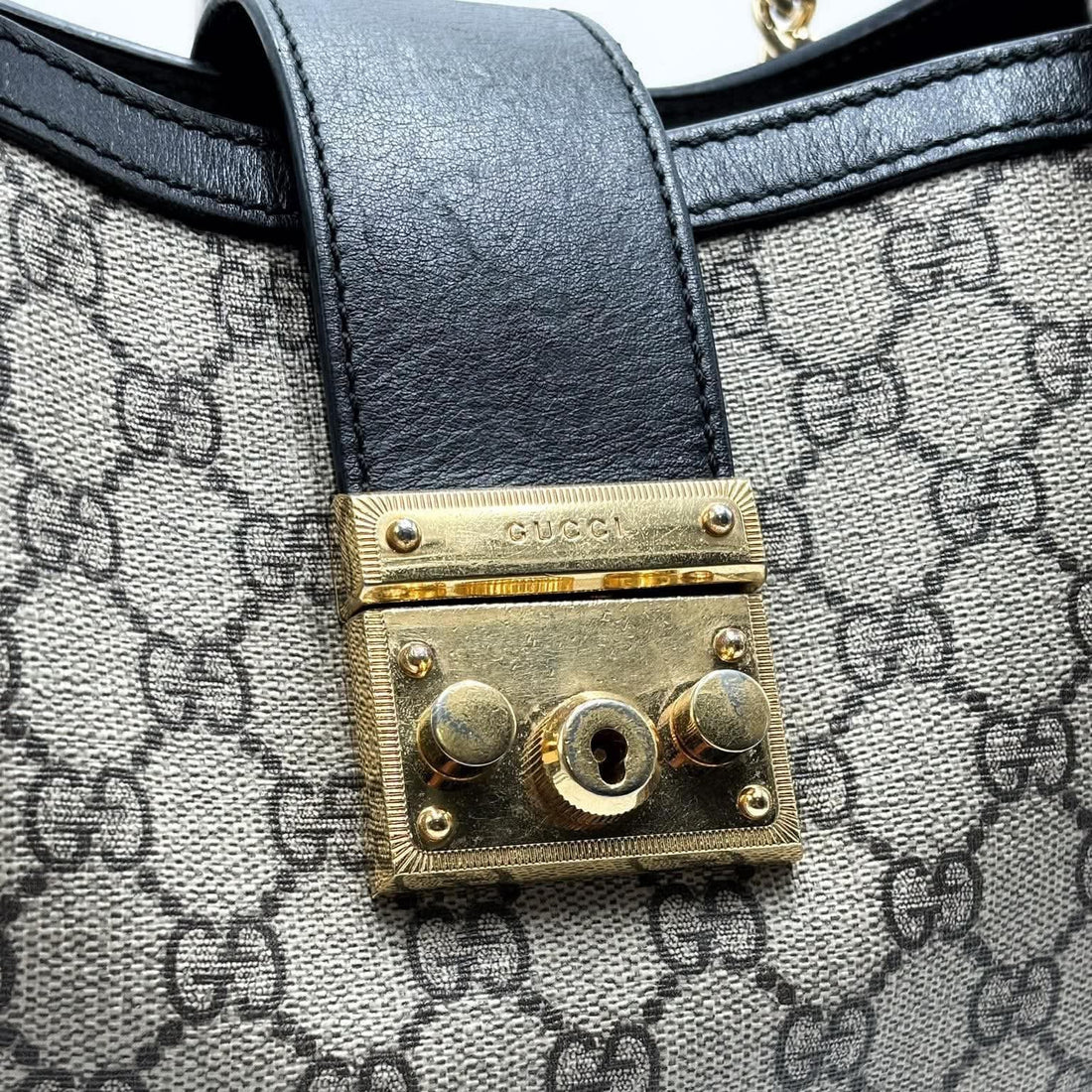 Gucci Beige/Black GG Supreme Canvas Padlock Medium Tote (Pre-owned) 74GV927