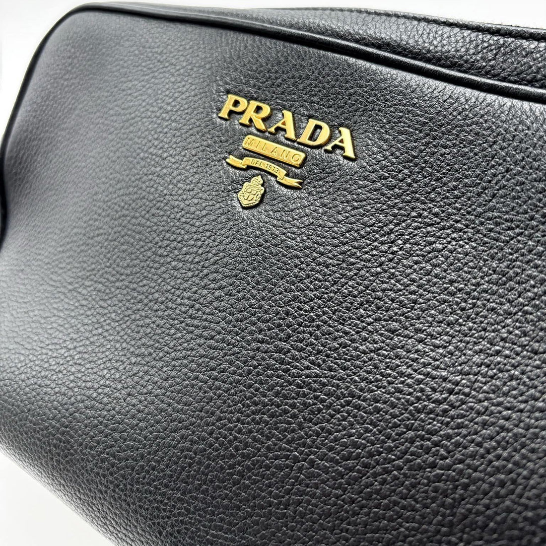 Prada Black Vitello Phenix Leather Double Zip Crossbody Bag (Like new) W6YRB9Y