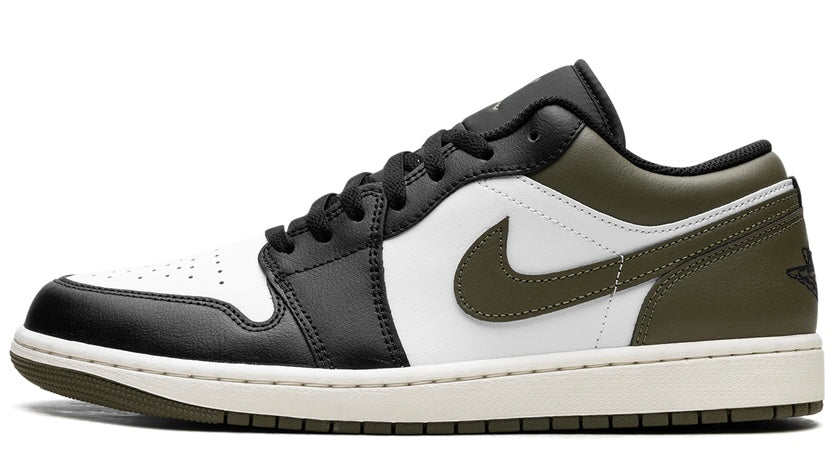 Jordan 1 Low
Black Toe Medium Olive