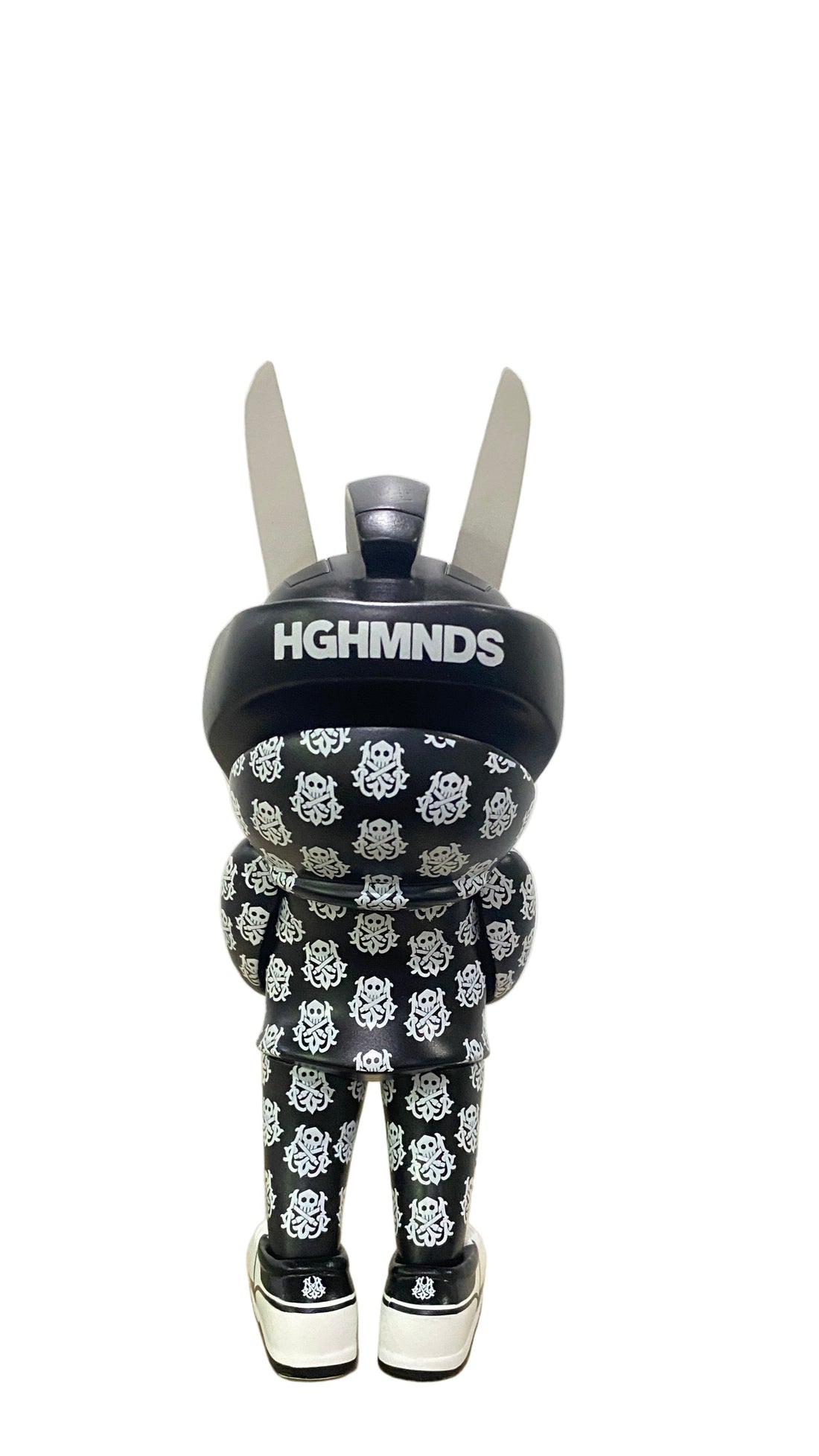 Quiccs x Hghmnds TEQ63 6" (Edition of 199) (Signed)