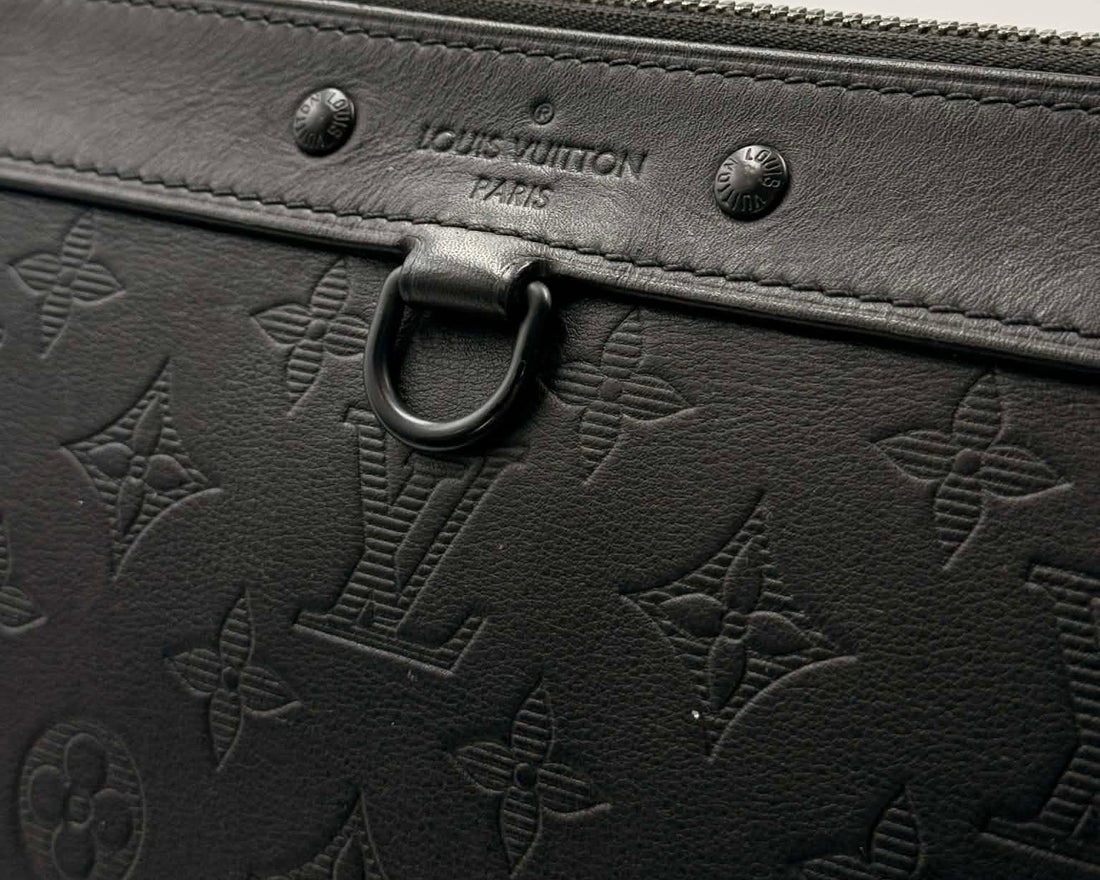 Louis Vuitton Monogram Shadow Pochette (Pre-owned) GRHY8XJ