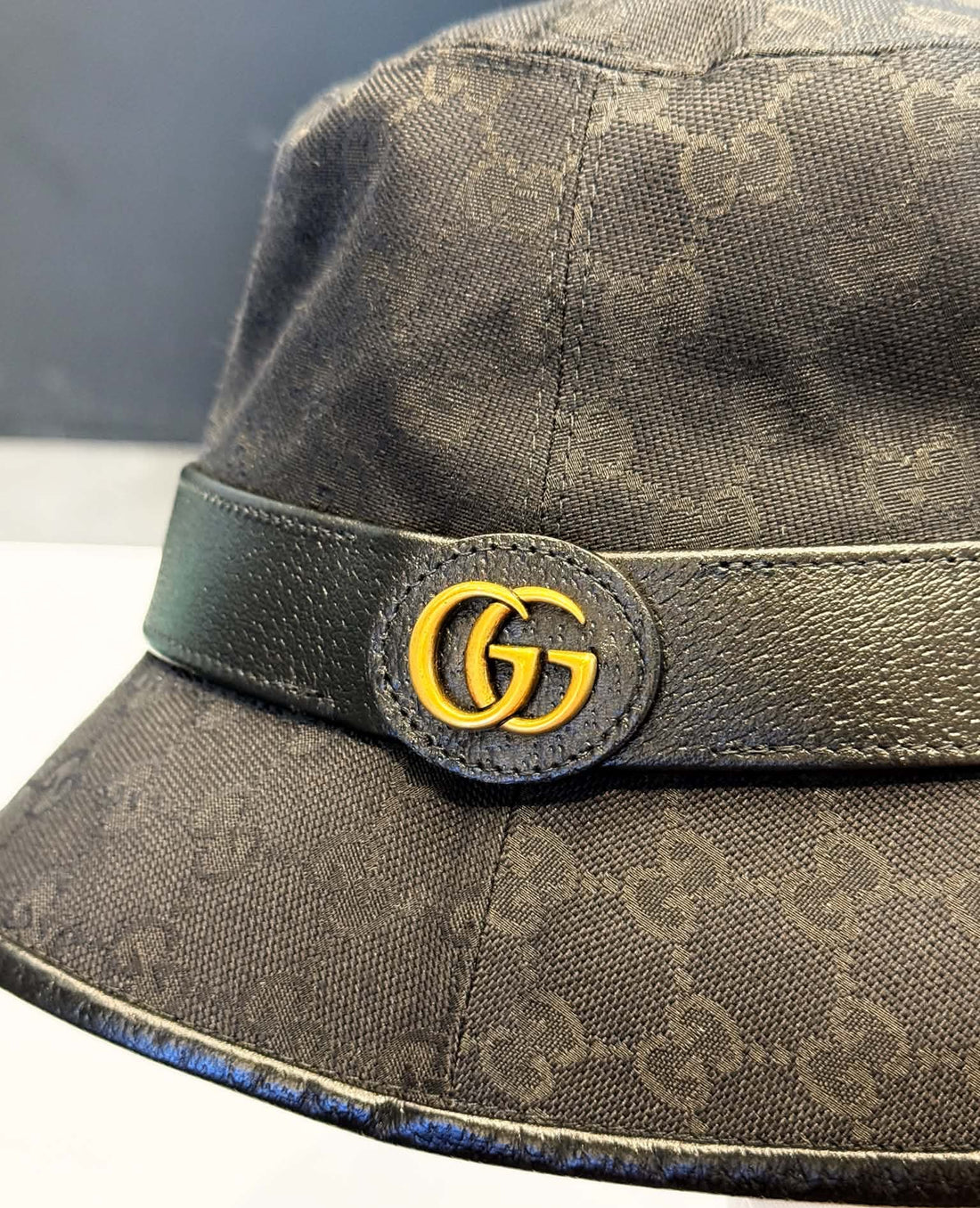 Gucci GG Canvas Bucket Hat with Double G Black (Like new)