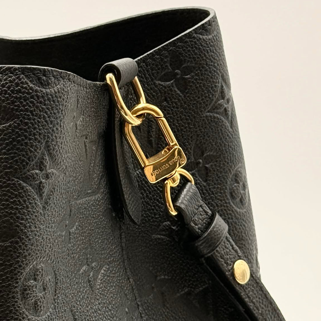 Louis Vuitton Damier NéoNoé MM Bucket Bag Monogram (Like new)