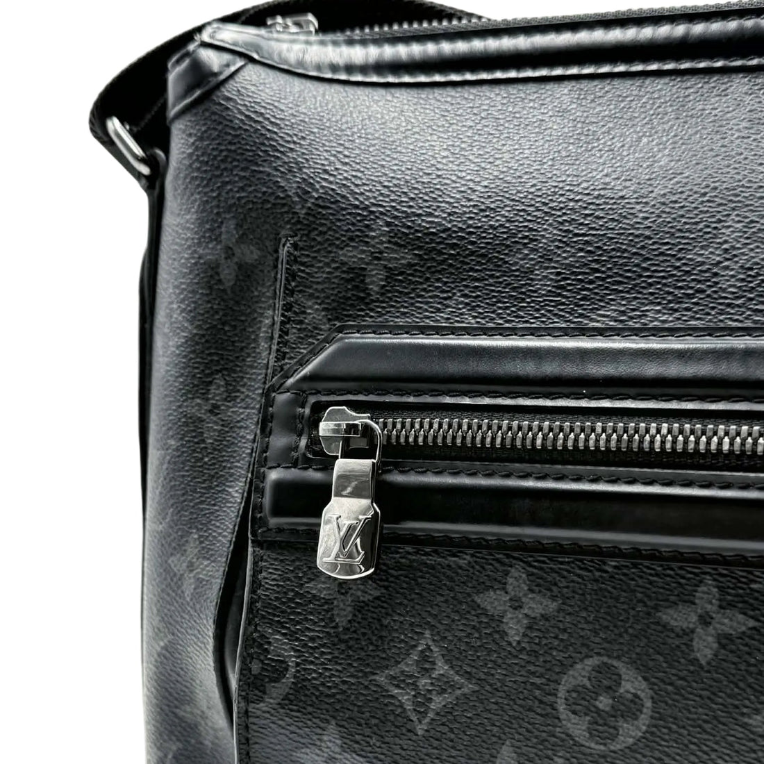 Louis Vuitton Monogram Eclipse Canvas Odyssey Messenger PM Bag (Pre-owned) DVHQ7T6