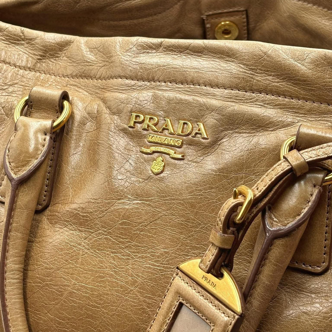 Prada Vitello Shine Leather Shoulder Bag (Pre-owned) WXXHCR7