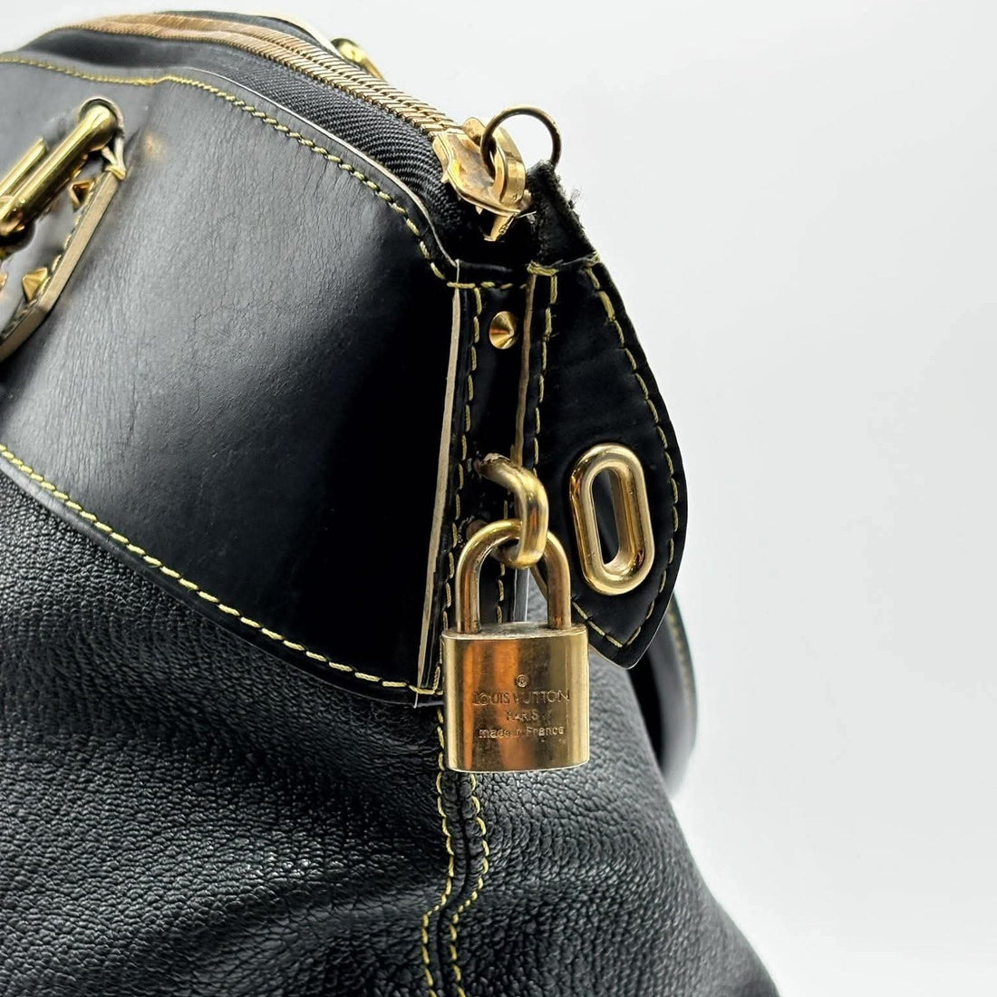 Louis Vuitton Black Suhali Leather Lockit PM Bag (Pre-owned) CBWCT9X