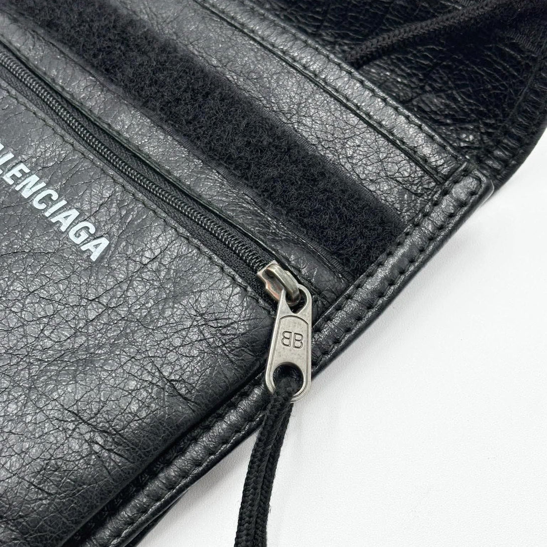 Balenciaga Explorer Pouch With Strap Small in black Arena lambskin (Pre-owned) 7GCKR9J