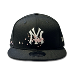 Load image into Gallery viewer, New Era 9FIFTY New York Yankees Sakura Ver. 2 Black Cap
