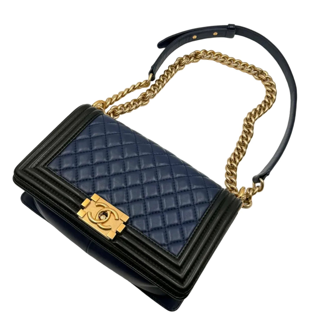 Chanel Bicolor Boy Flap Bag Quilted Lambskin (Like new) B69319.1273