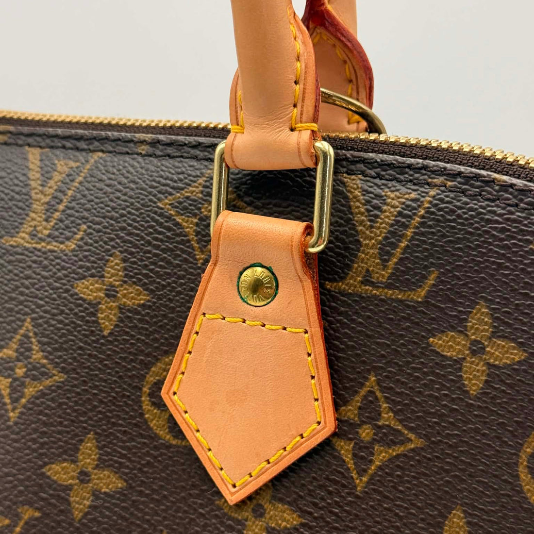 Louis Vuitton alma PM Monogram Canvas Handbag (Pre-owned) B96MWXC