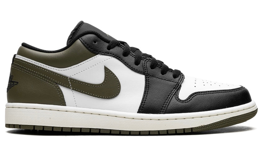 Jordan 1 Low
Black Toe Medium Olive