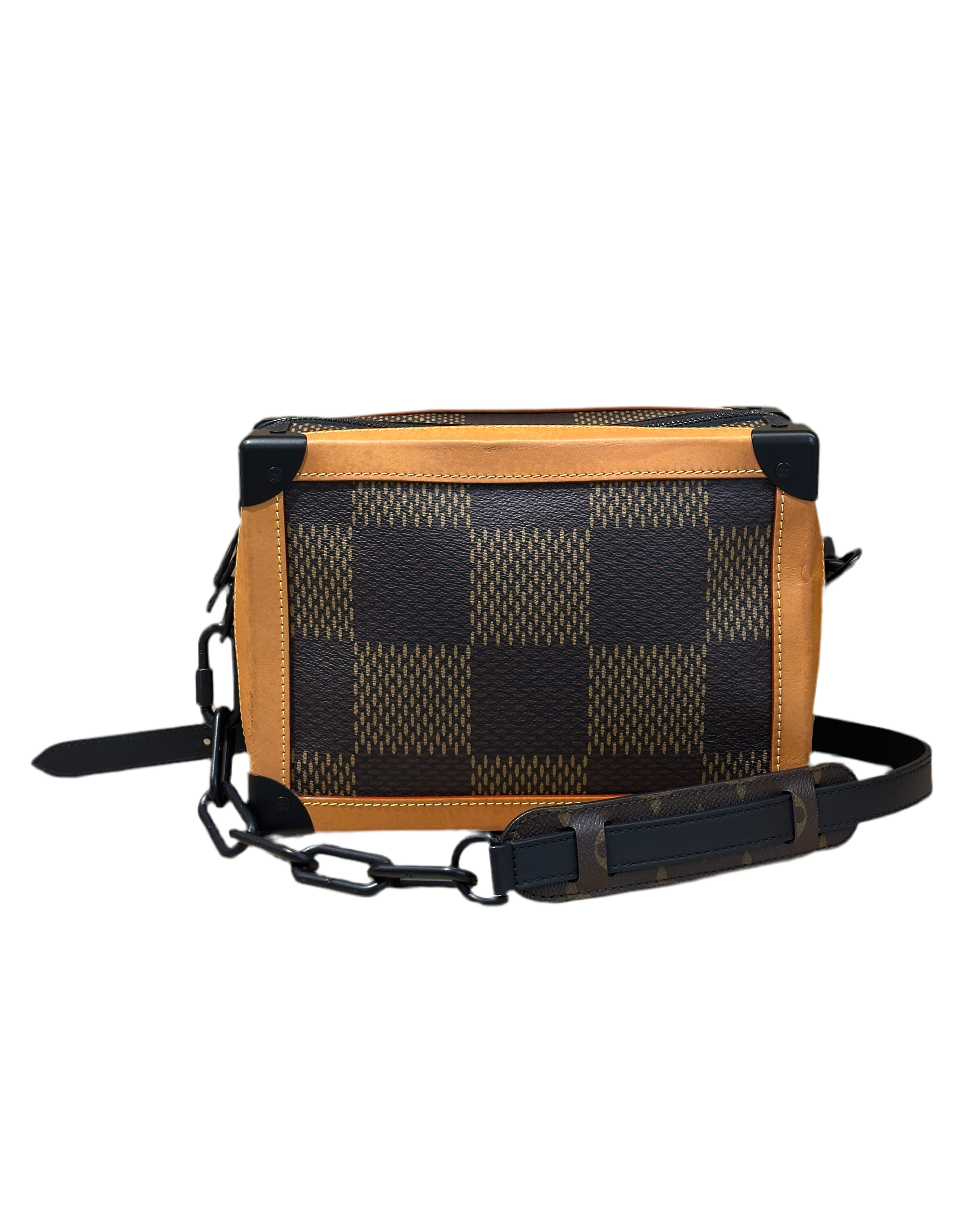 Louis Vuitton x Nigo Soft Trunk
Damier Ebene Giant Brown (Pre-loved)