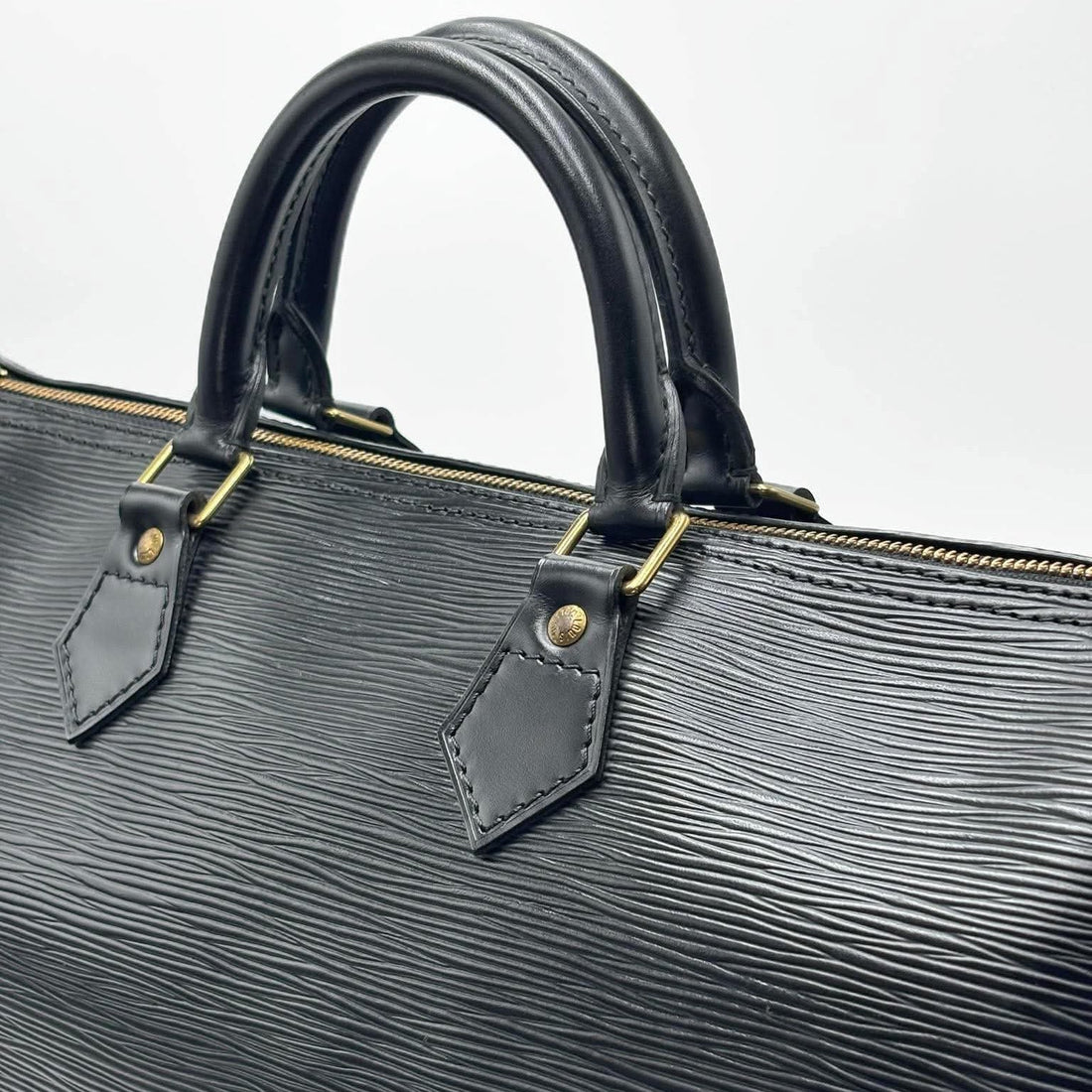 Louis Vuitton Black Epi Leather Speedy 35 Bag Black (Like new) 2BD3WTQ