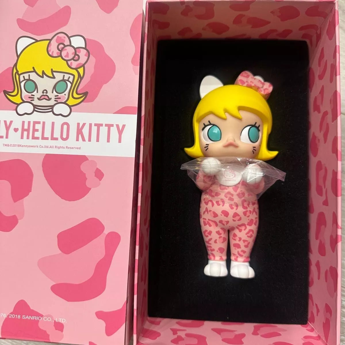 Pop Mart Molly x Kennyswork x Hello Kitty (2018)